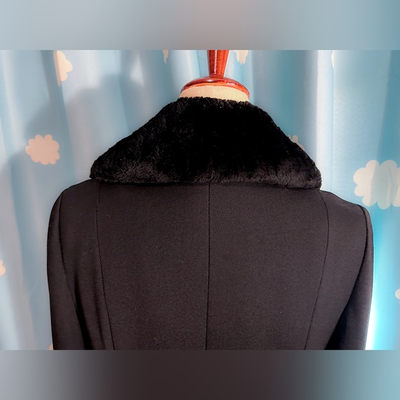 1964-1973 Saks Fifth Avenue wool military overcoat with fur trim. - Picture 4 of 9